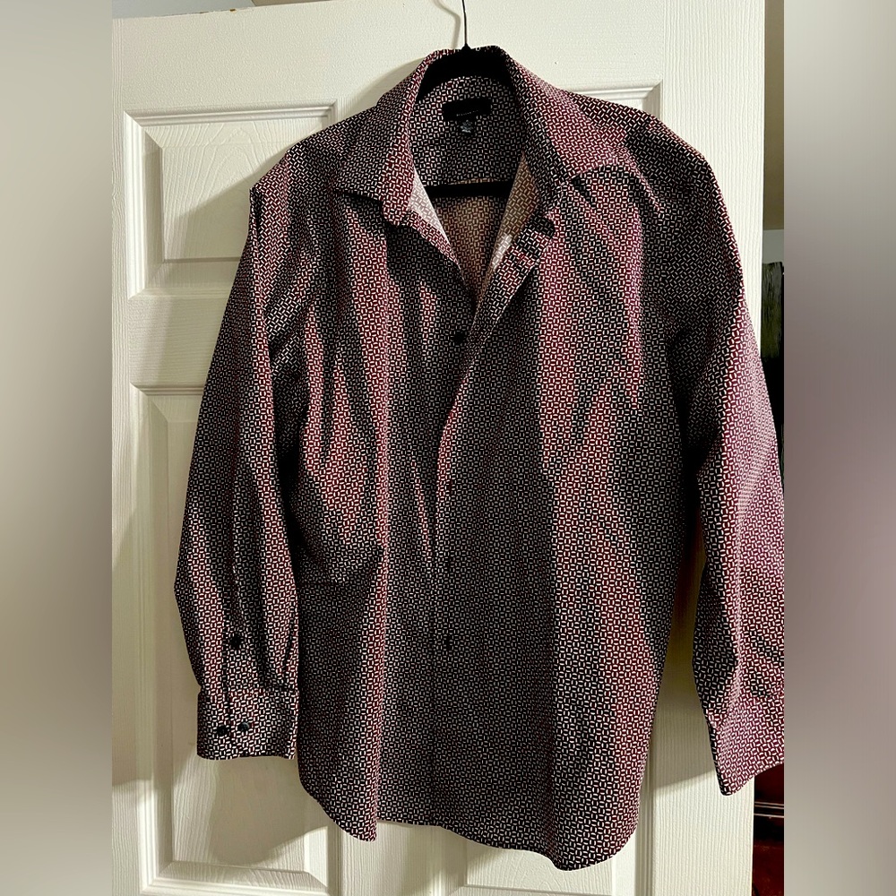 Men’s Alfani dress shirt. Color:Merlot/White. Size XL, neck size 17-17 1/2 34-35